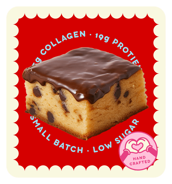 Delicious cookie dough blondie with chocolate topping, 19g protein, small batch, low sugar, featuring collagen.